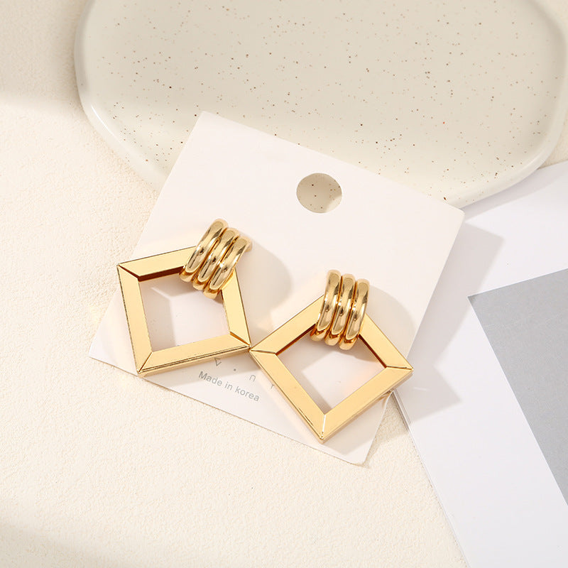 Women's Hanging Earrings with Square Design and Glossy Surface All Fashion