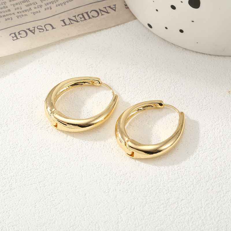 Women's Hoop Earrings with Elegant Curved Design All Fashion