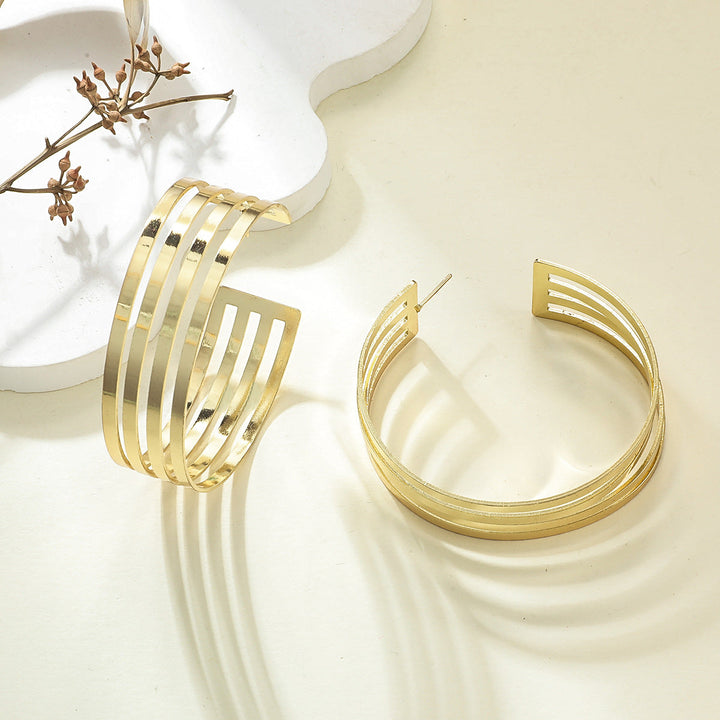 Women's Hanging Earrings in Elegant Wave Pattern All Fashion