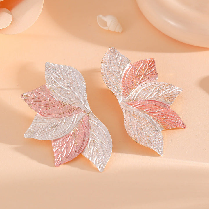 Women’s hair accessory with elaborate leaf design All Fashion