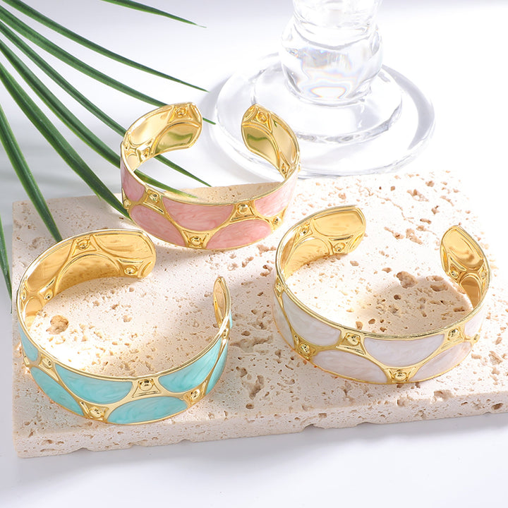 Women's cuff bracelet with artistic design All Fashion