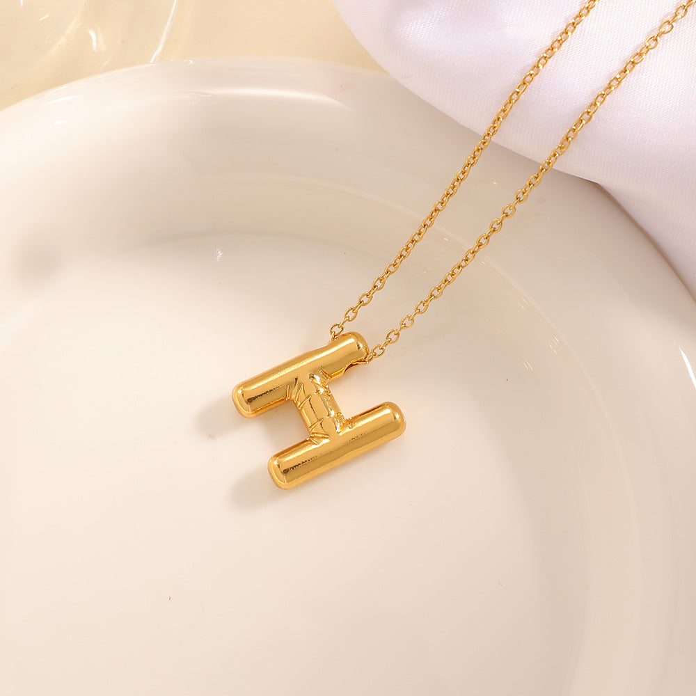 Women's necklace with curved letter pendant All Fashion