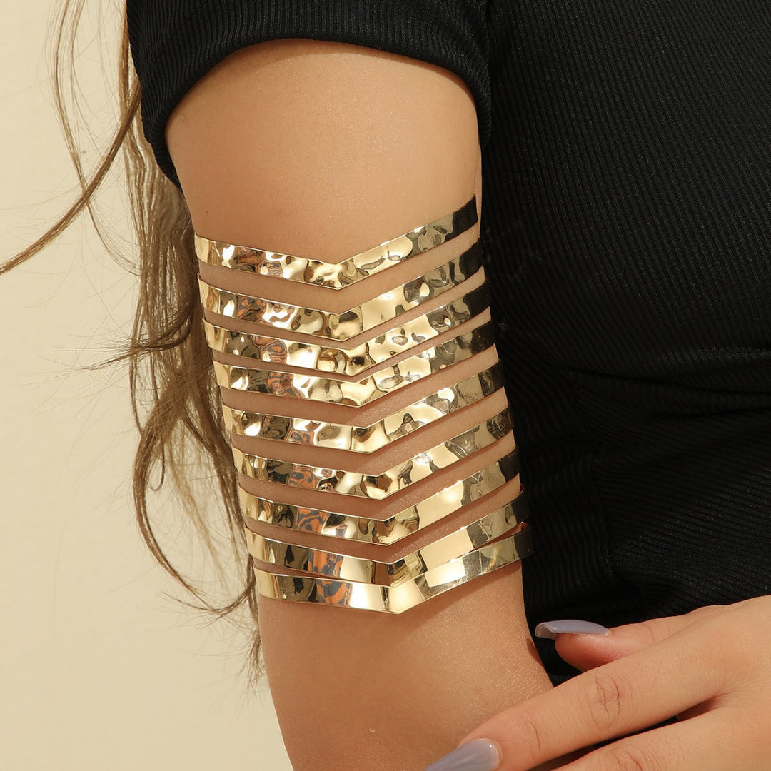 Women's hair accessories with shiny, curved elements All Fashion