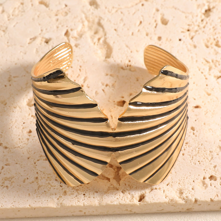 Women's bangle with elegant shell design All Fashion