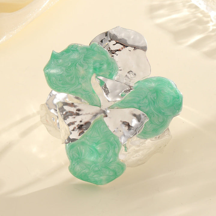 Women's flower-shaped ring made of shiny metal and high-quality epoxy resin All Fashion