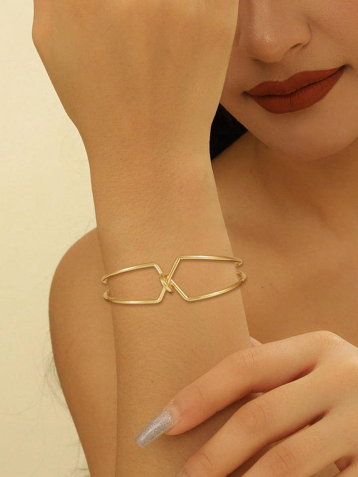 Ladies' bangle with elegant curved design All Fashion