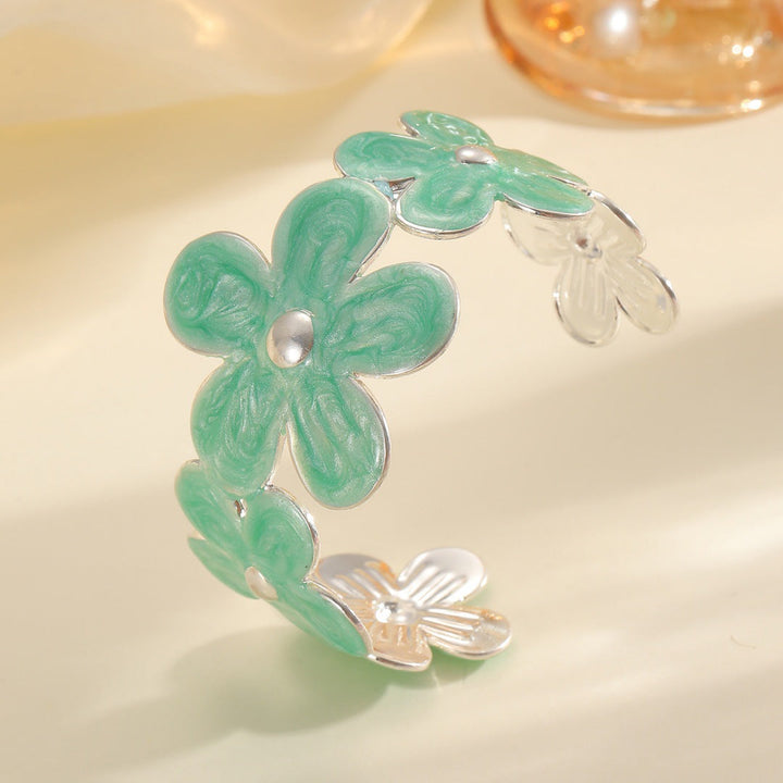 Women's bracelet made of high-quality metal with floral design All Fashion