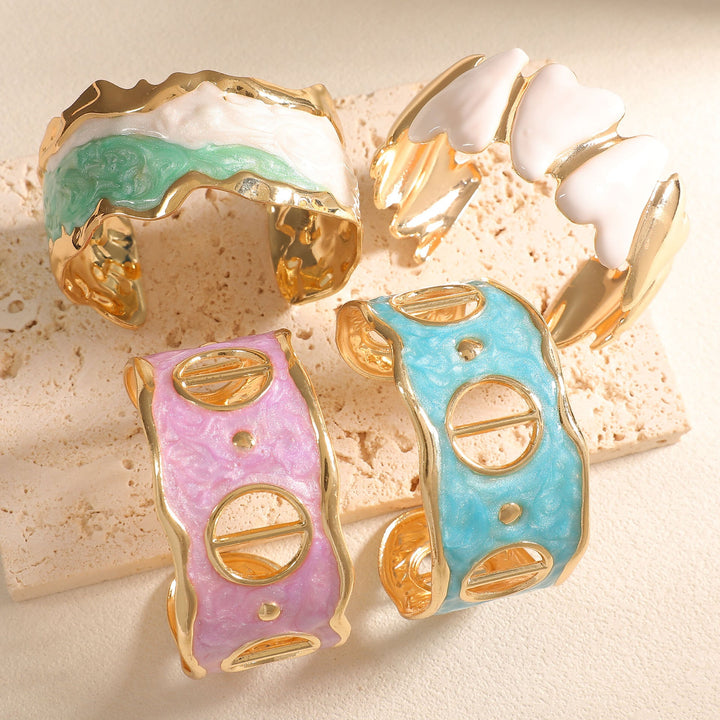 Women Open Cuff Bracelet with Artistic Snake Design All Fashion