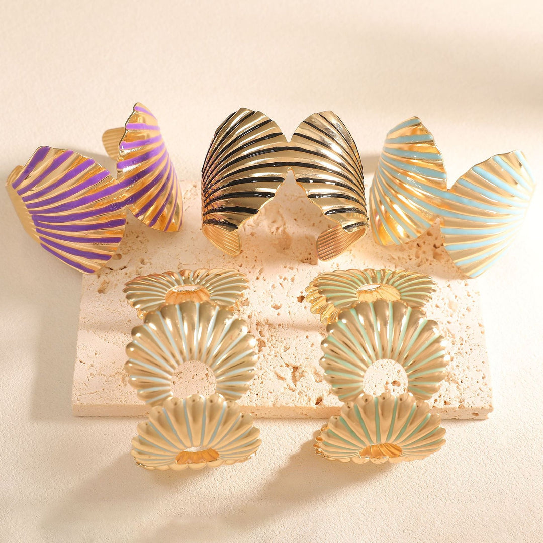 Women's bangle with elegant shell design All Fashion