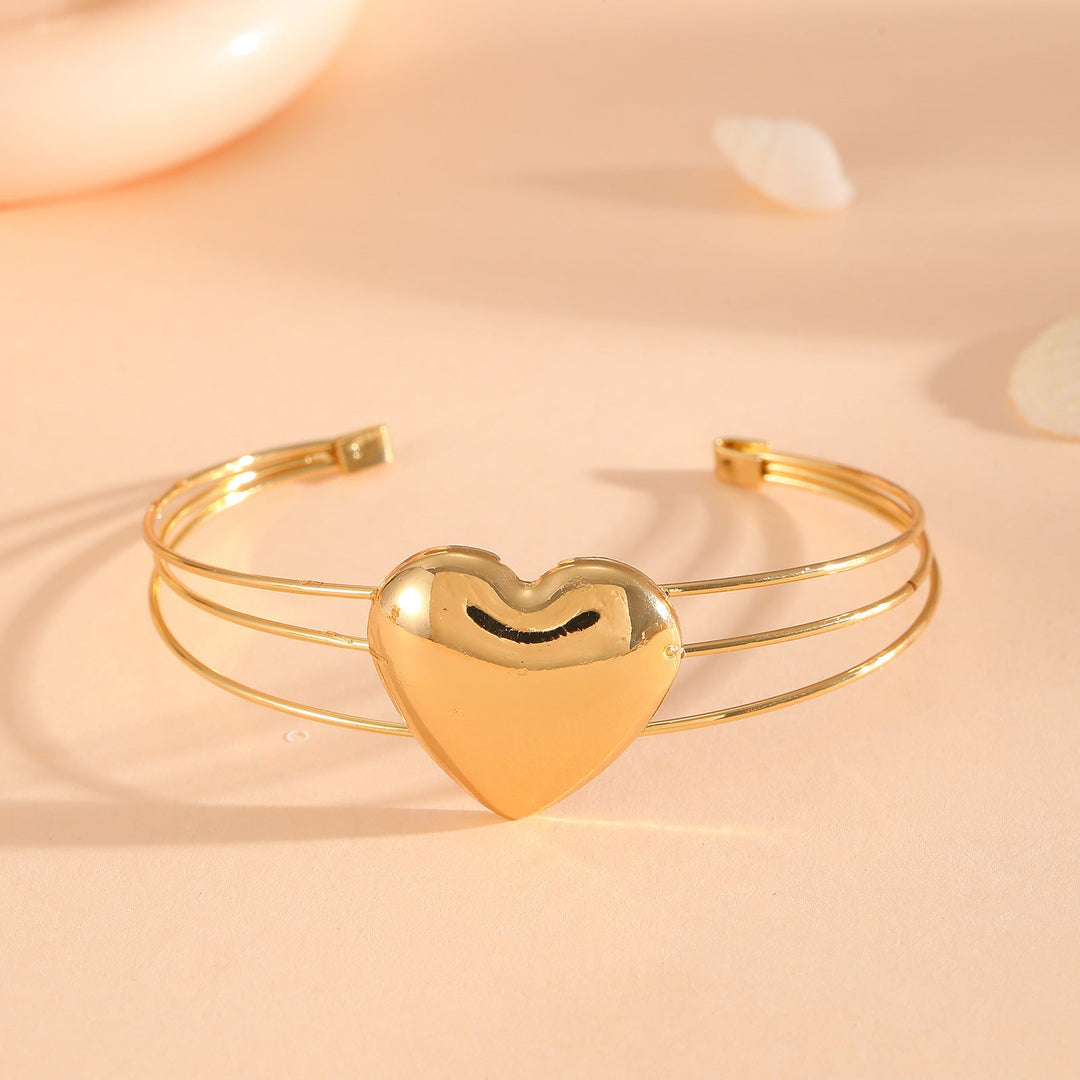 Women's bracelet with intricate bow design All Fashion
