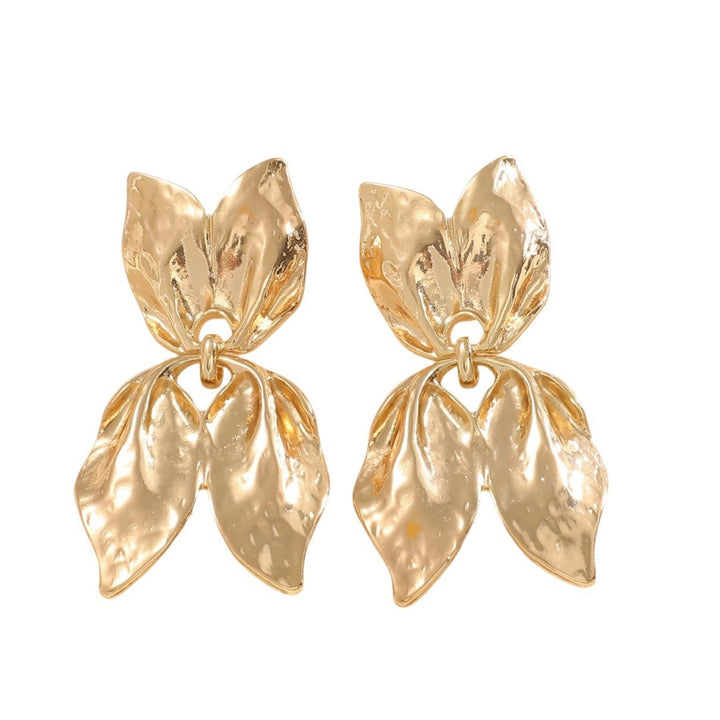 Ladies earrings in elegant leaf design All Fashion