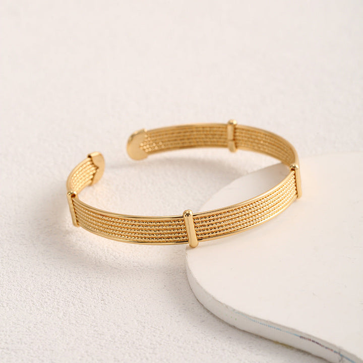 Ladies Open Bangle with Elegant Structure Design All Fashion