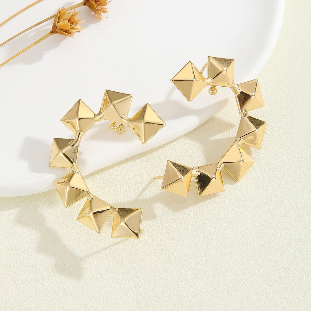 Women's bracelet with structured, golden beads All Fashion