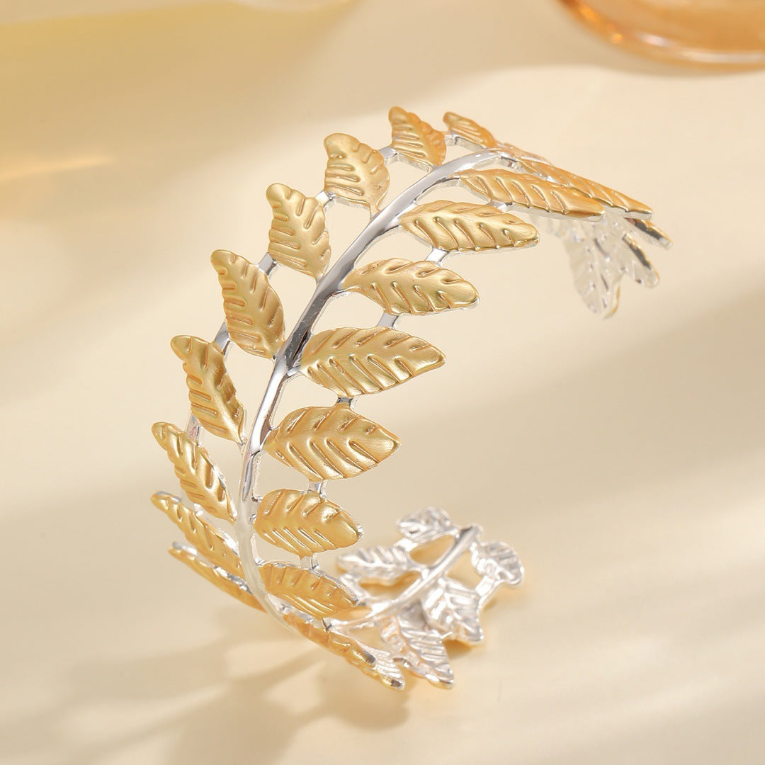 Ladies bracelet in elegant leaf design All Fashion