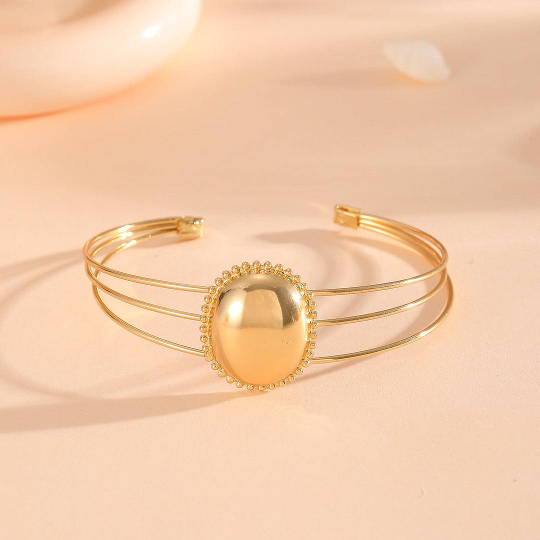 Women's bracelet with intricate bow design All Fashion