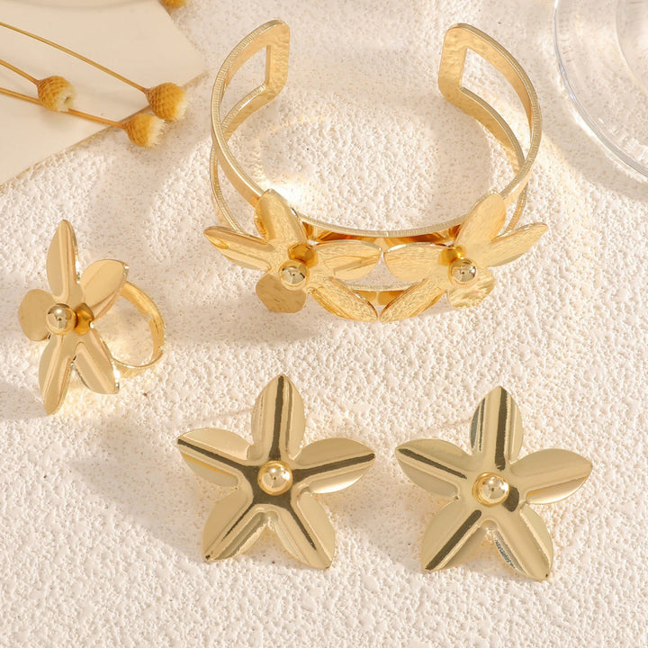 Women's cuff bracelet with floral design All Fashion