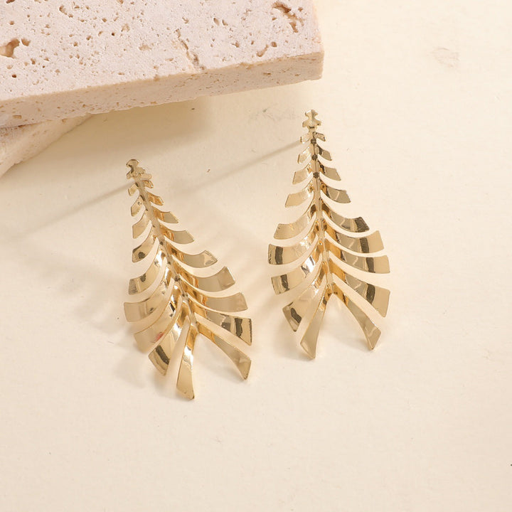 Women Hanging Earrings in Elegant Leaf Design All Fashion