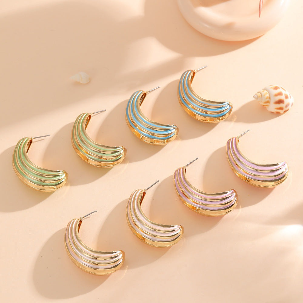 Women Hanging Earrings with Luxurious Gold and Pink Finish All Fashion