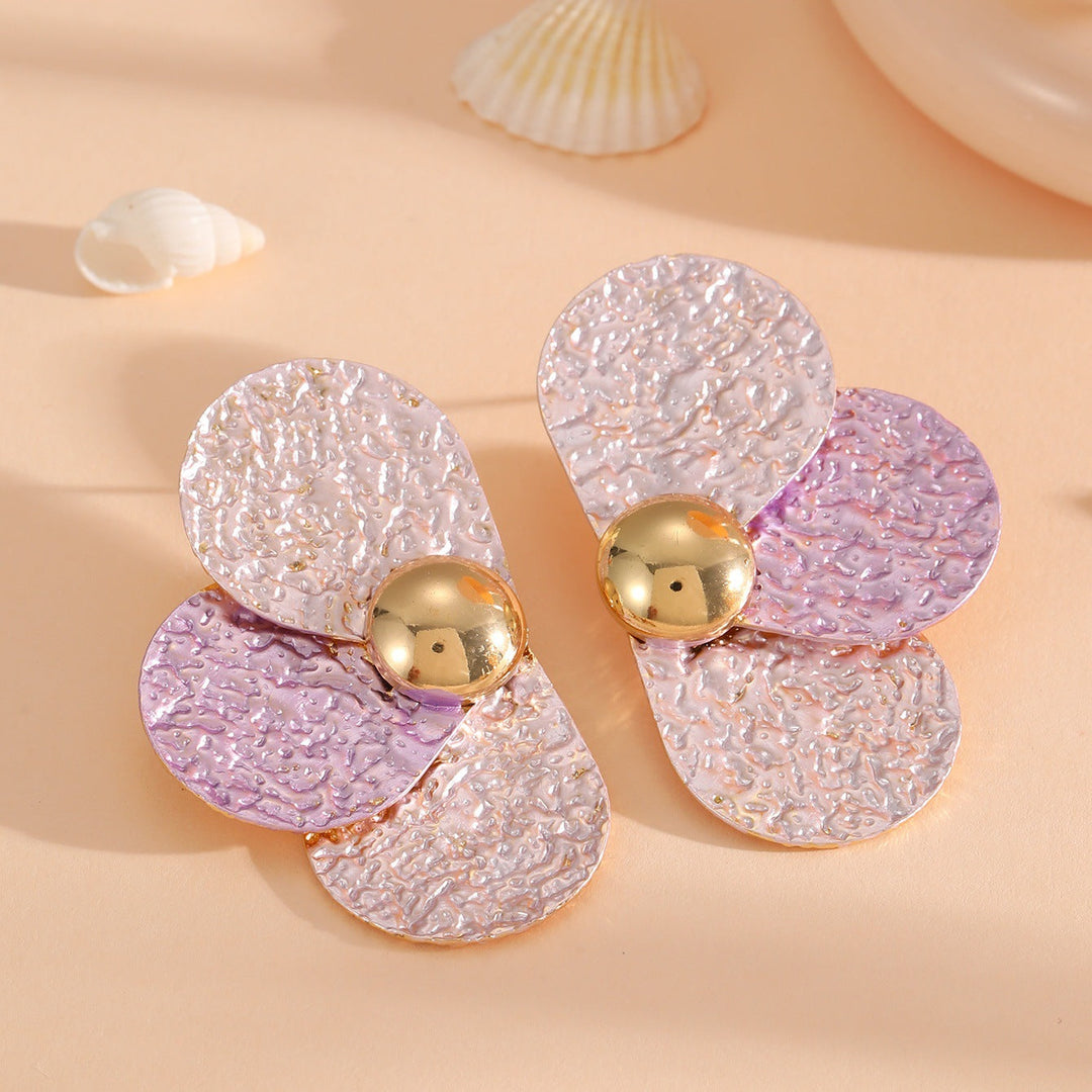 Women's ear clips in elaborate floral pattern All Fashion