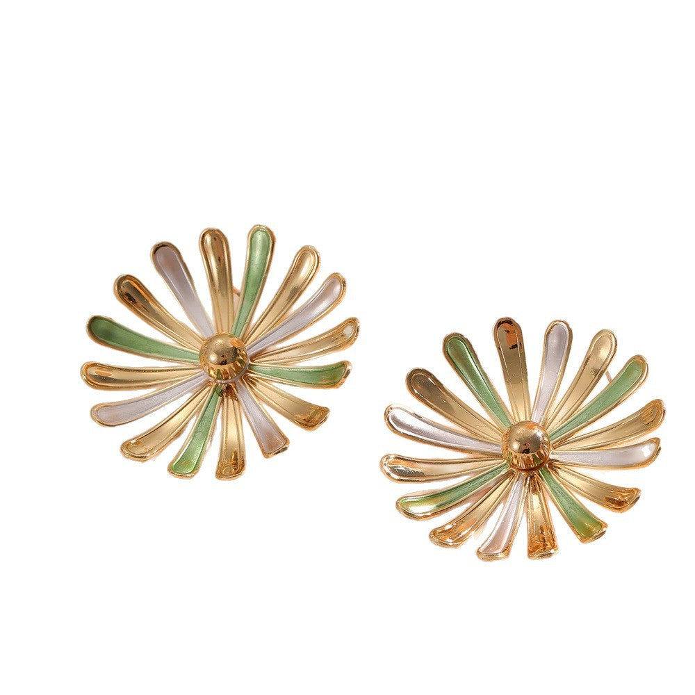 Women’s Flower Earrings in Modern 3D Design All Fashion