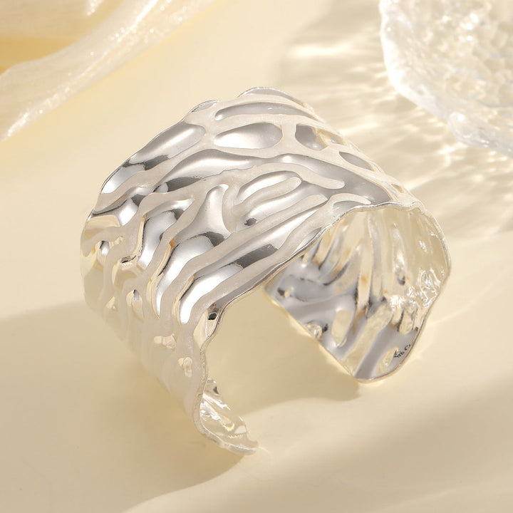 Women Open Bangle with Artistic Wave Pattern All Fashion