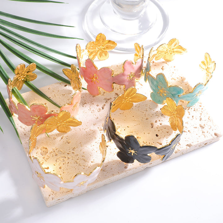 Ladies' bangle with floral motifs All Fashion