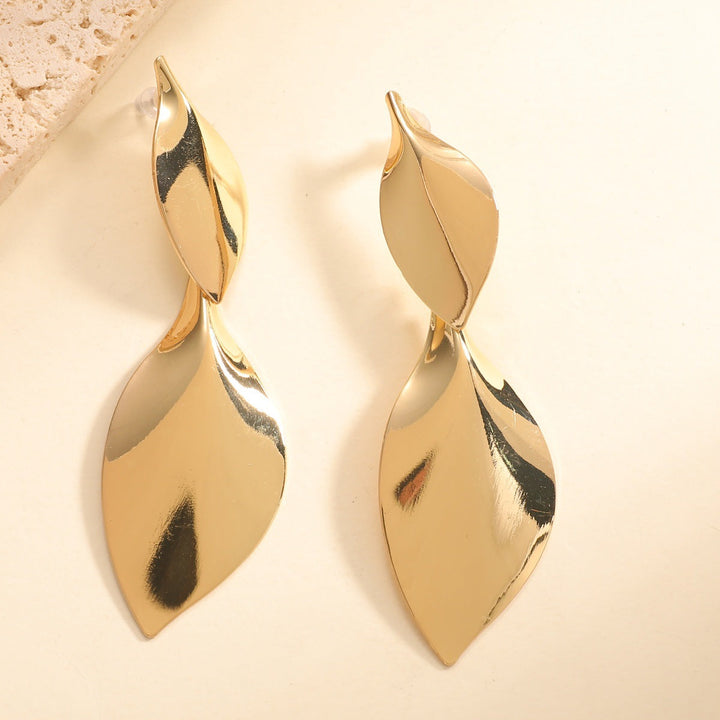 Women Hanging Earrings with Elegant Leaf Shape and Luxurious Finish All Fashion