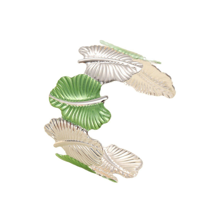 Women’s bracelet with elaborate leaf design All Fashion