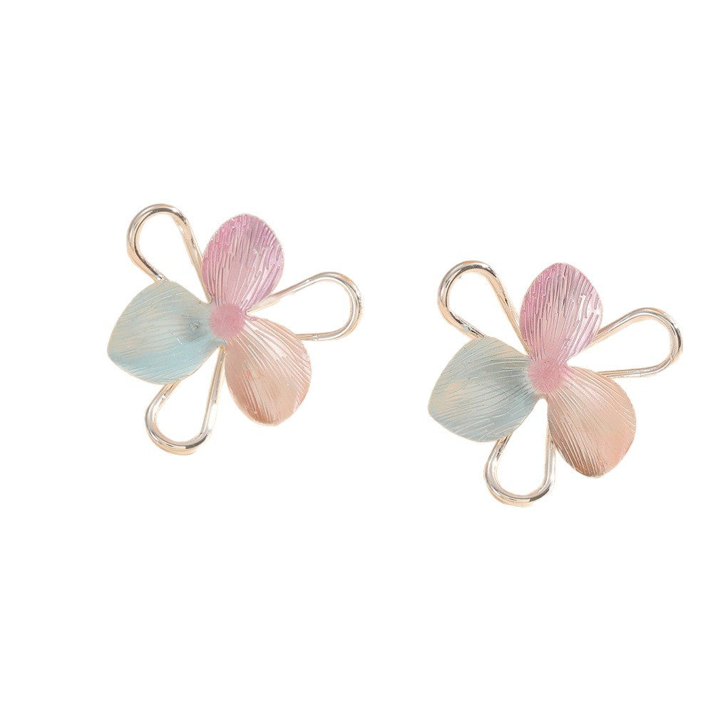 Women's hair clips in playful flower design All Fashion