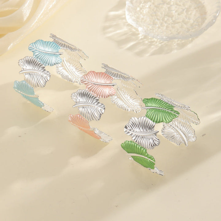 Women’s bracelet with elaborate leaf design All Fashion