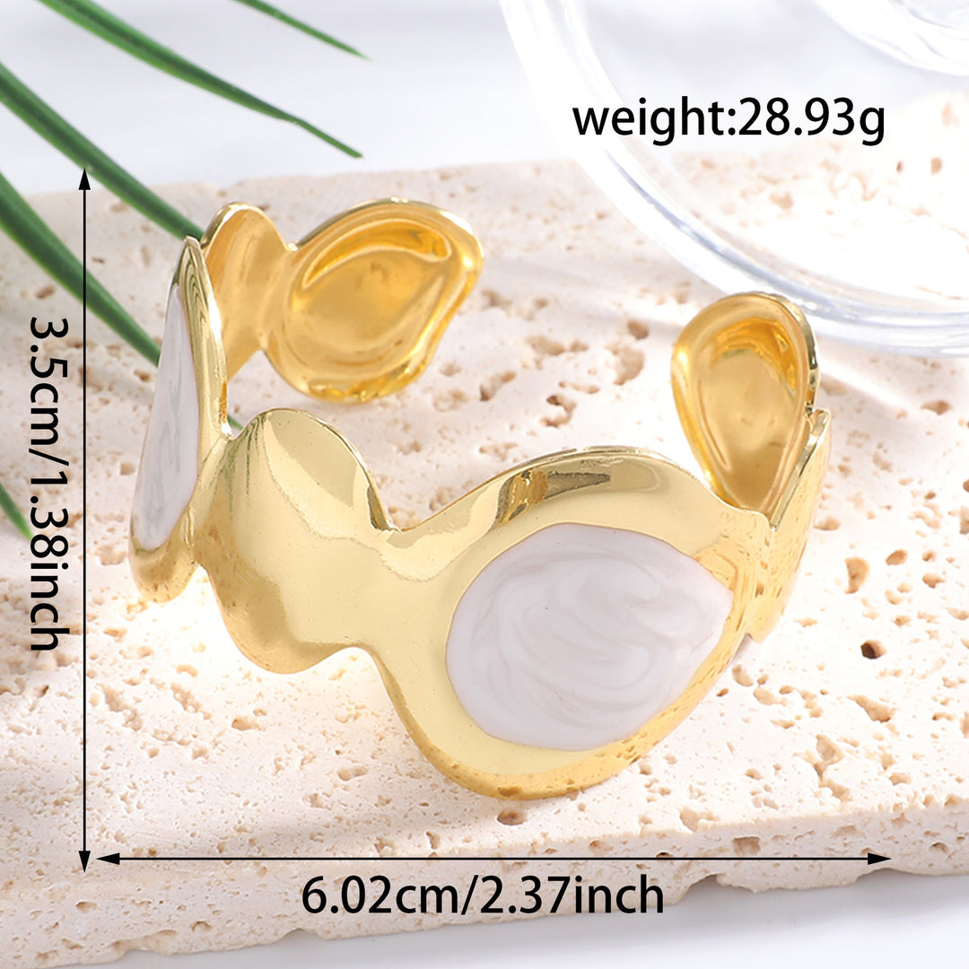 Ladies Open Bangle with Artistic, Curved Design All Fashion