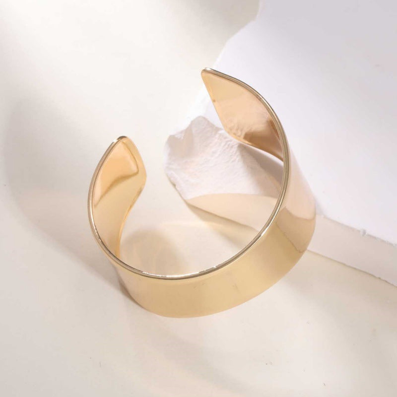 Women's Open Bangle with Elegant Wave Design All Fashion