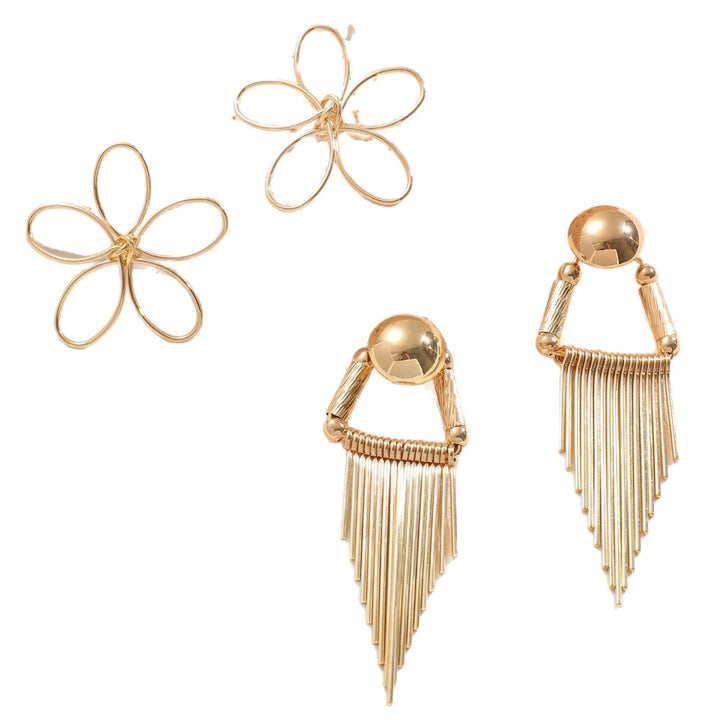 Ladies Hanging Earrings in Artistic Flower Design All Fashion