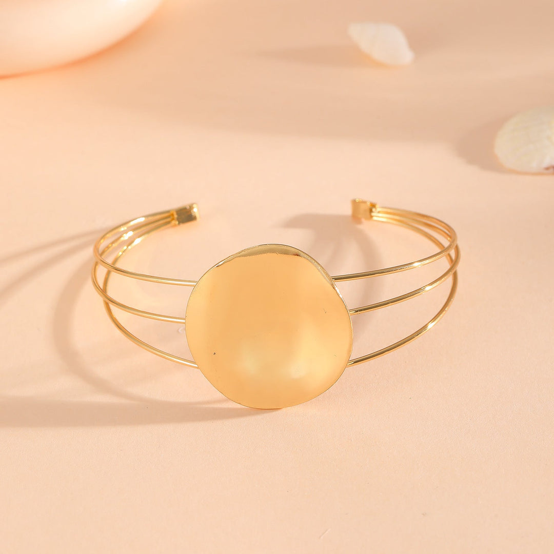 Women's bracelet with intricate bow design All Fashion