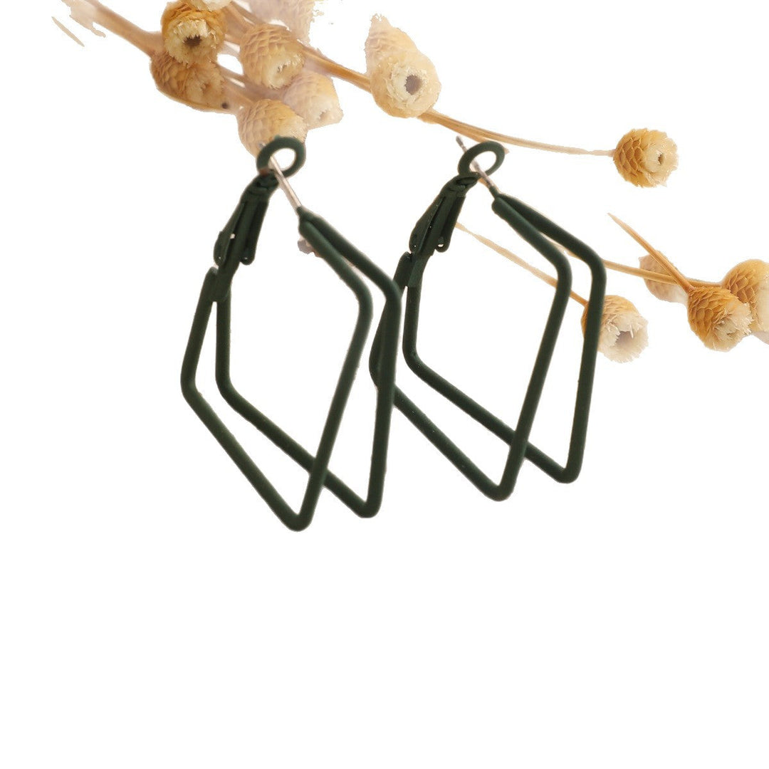 Women Geometric Earrings made of high-quality metal All Fashion