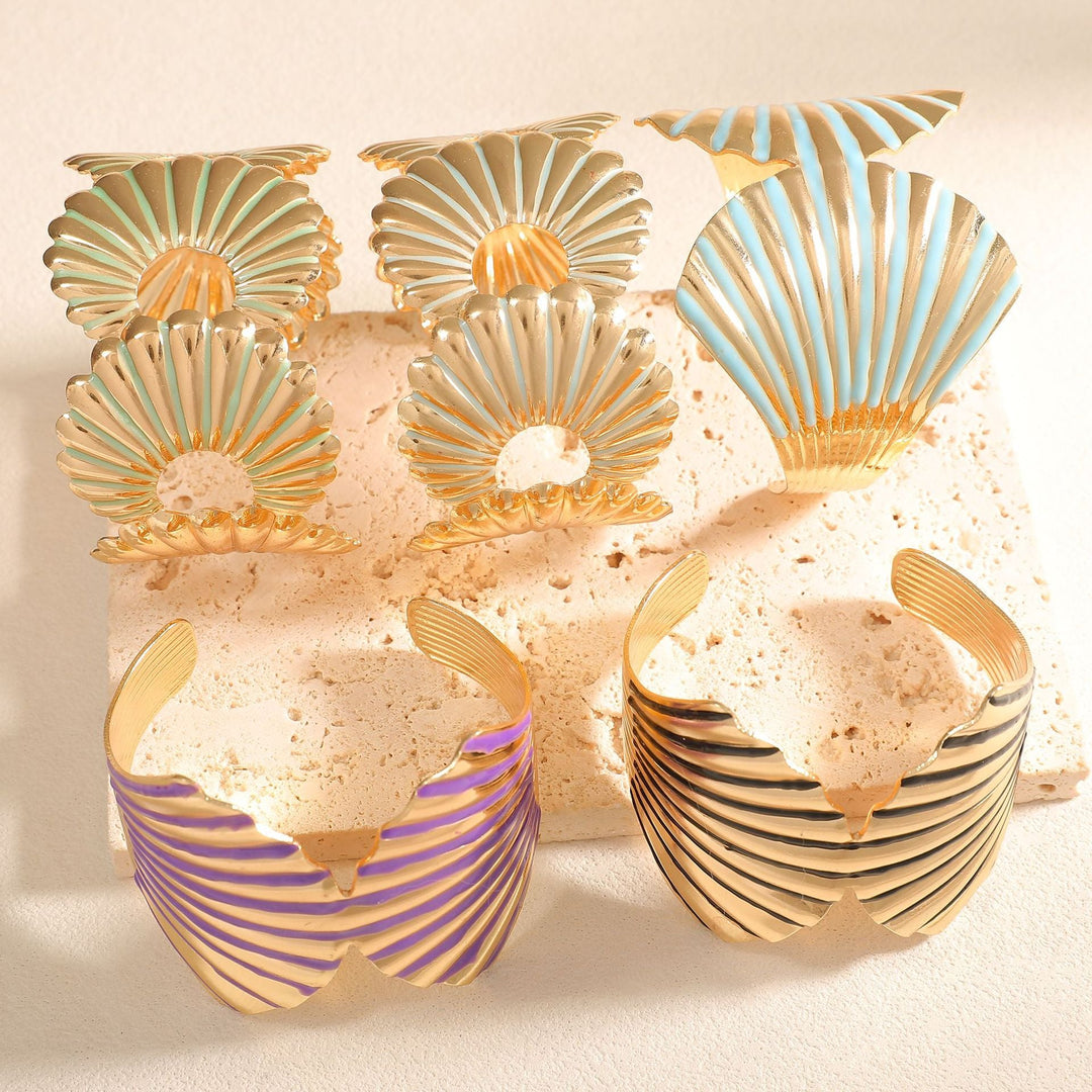 Women's bangle with elegant shell design All Fashion