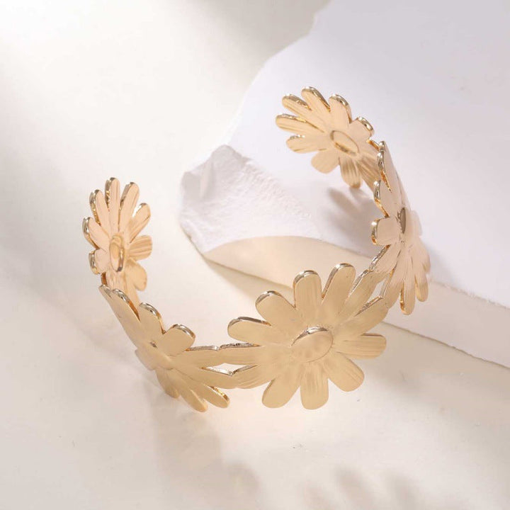 Women's Open Bangle with Elegant Wave Design All Fashion