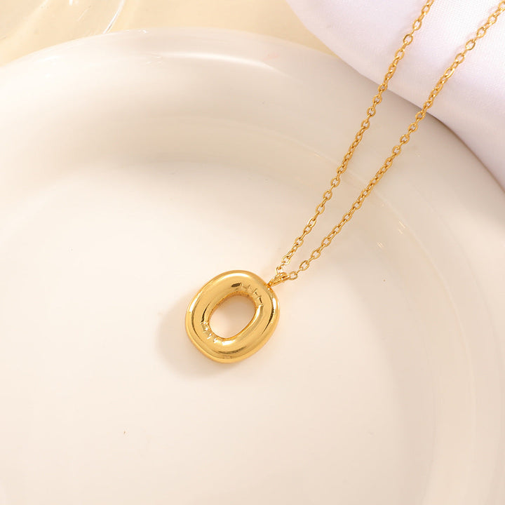 Women's necklace with curved letter pendant All Fashion
