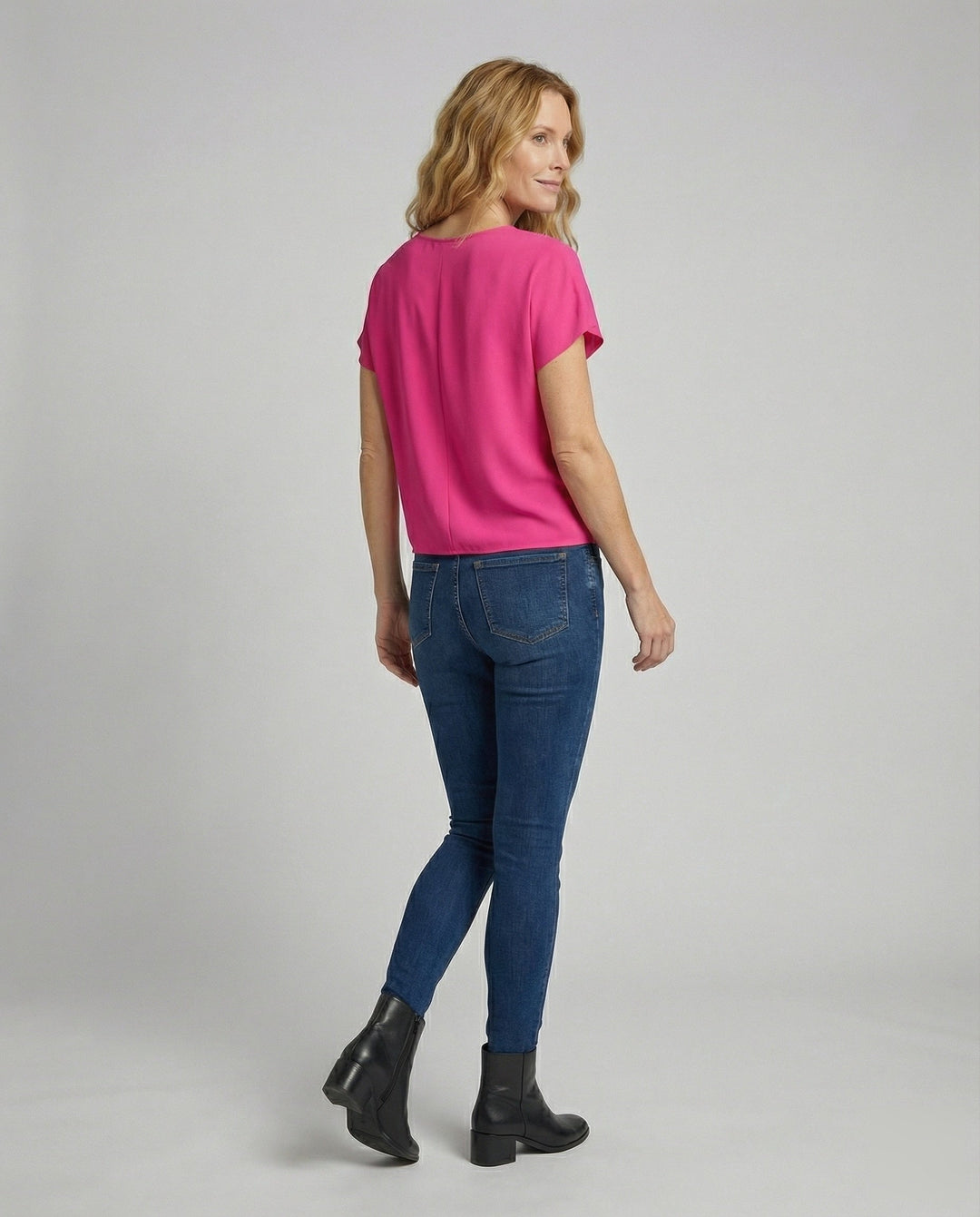 Product 15566701625674 - back_view