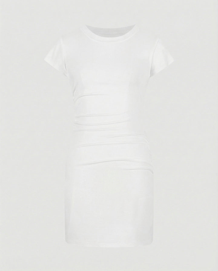 Figure-hugging mini dress with round neck and gathers for summer